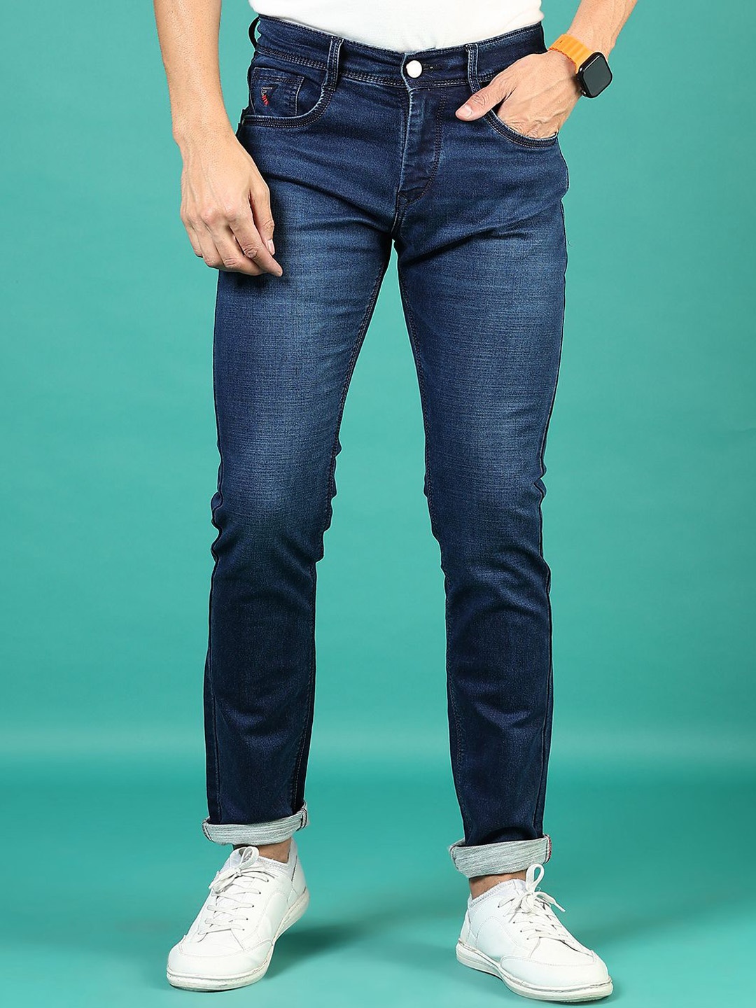 

V-Mart Men Slim Fit Mid-Rise Light Fade Cotton Jeans, Blue