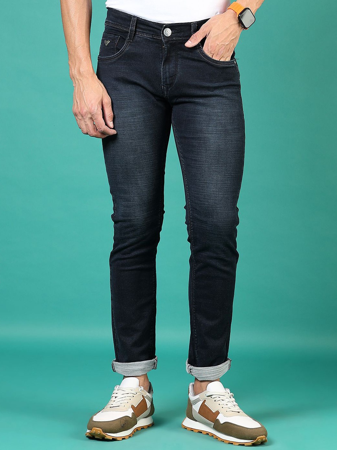 

V-Mart Men Slim Fit Mid-Rise Light Fade Jeans, Black