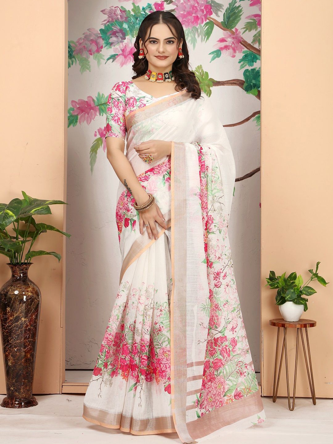 

Mitera Floral Printed Zari Pure Cotton Saree, White