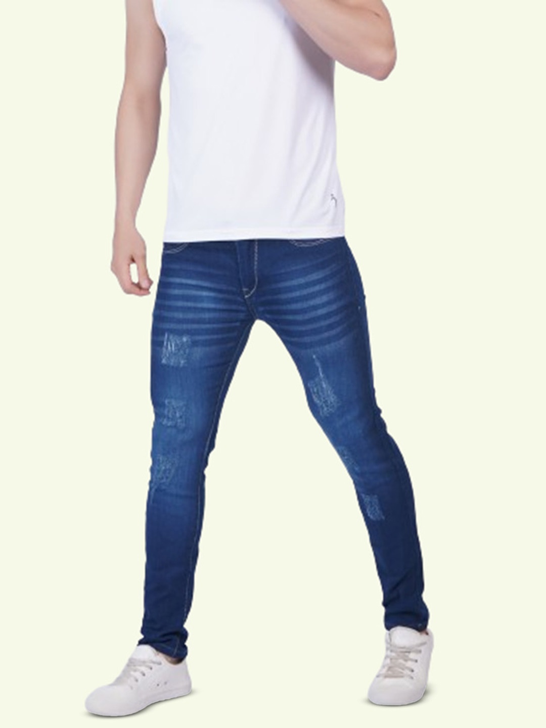 

COMFITS Men Classic Low Distress Light Fade Stretchable Jeans, Blue