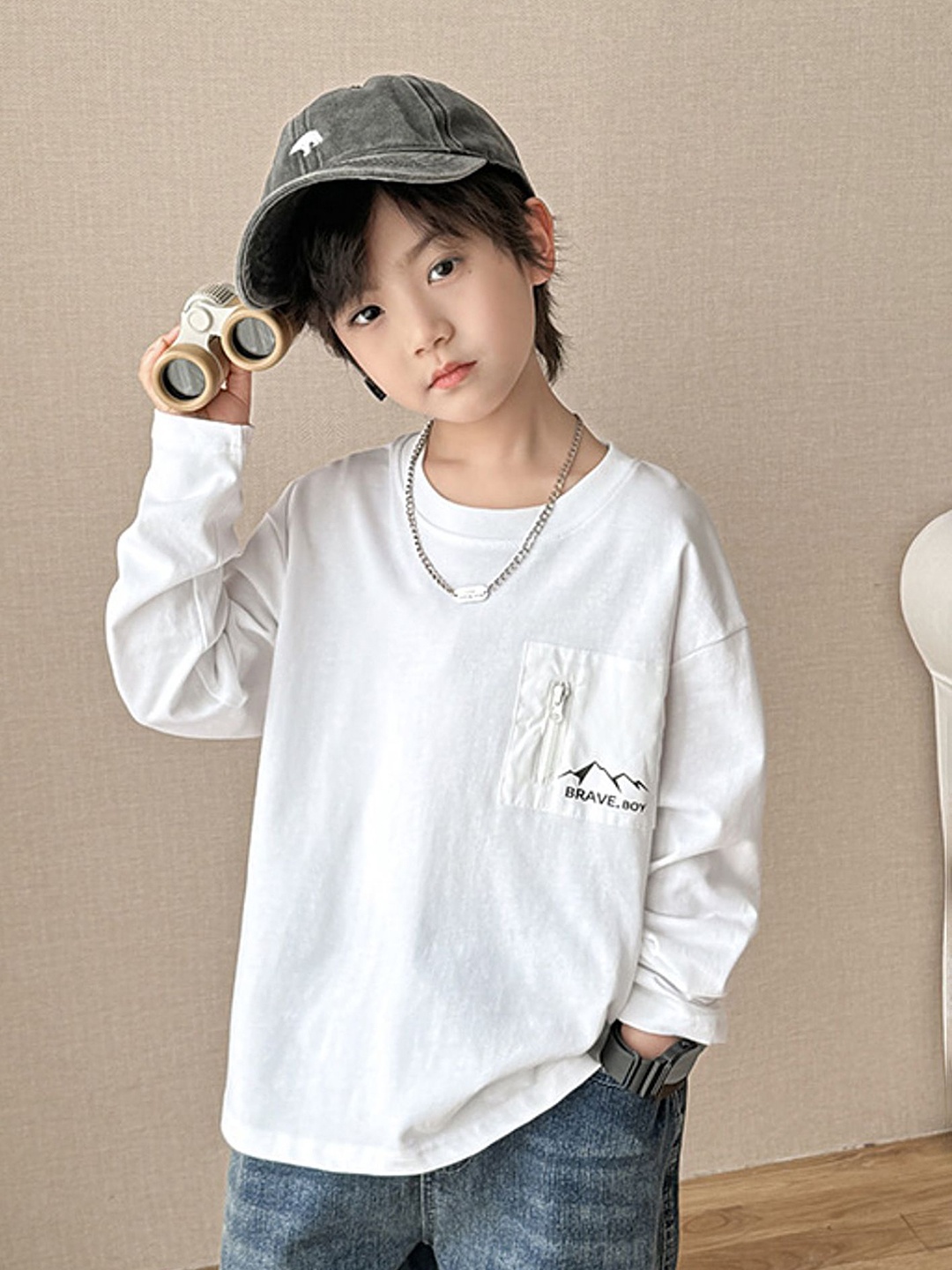 

LULU & SKY Boys Solid Round Neck Cotton Relaxed Fit T-shirt, White
