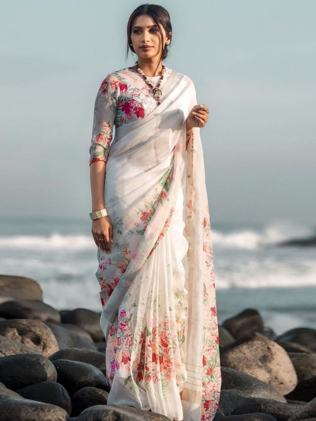 

Sarvada Floral Printed Pure Cotton Saree, White