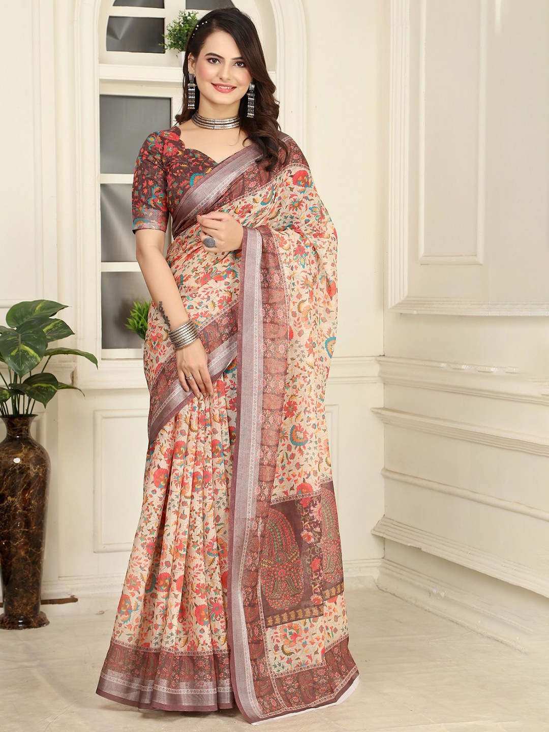 

Sarvada Floral Pure Cotton Saree, Brown