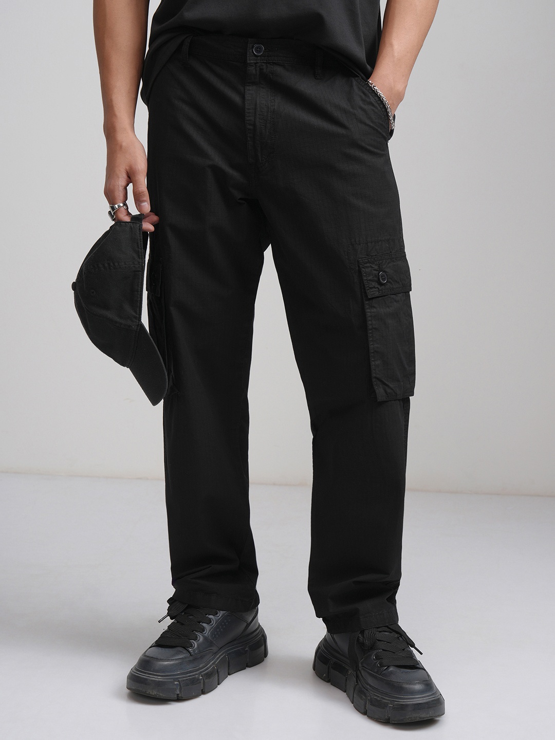 

HIGHLANDER Men Double Pocket Cargo With Welt Pocket Flap At Back, Black