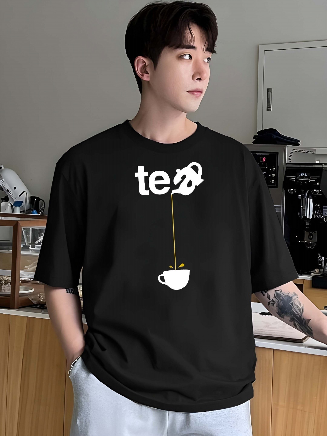 

THE BEETEL HOUSE Men Graphic Printed Round Neck Cotton Relaxed Fit T-shirt, Black
