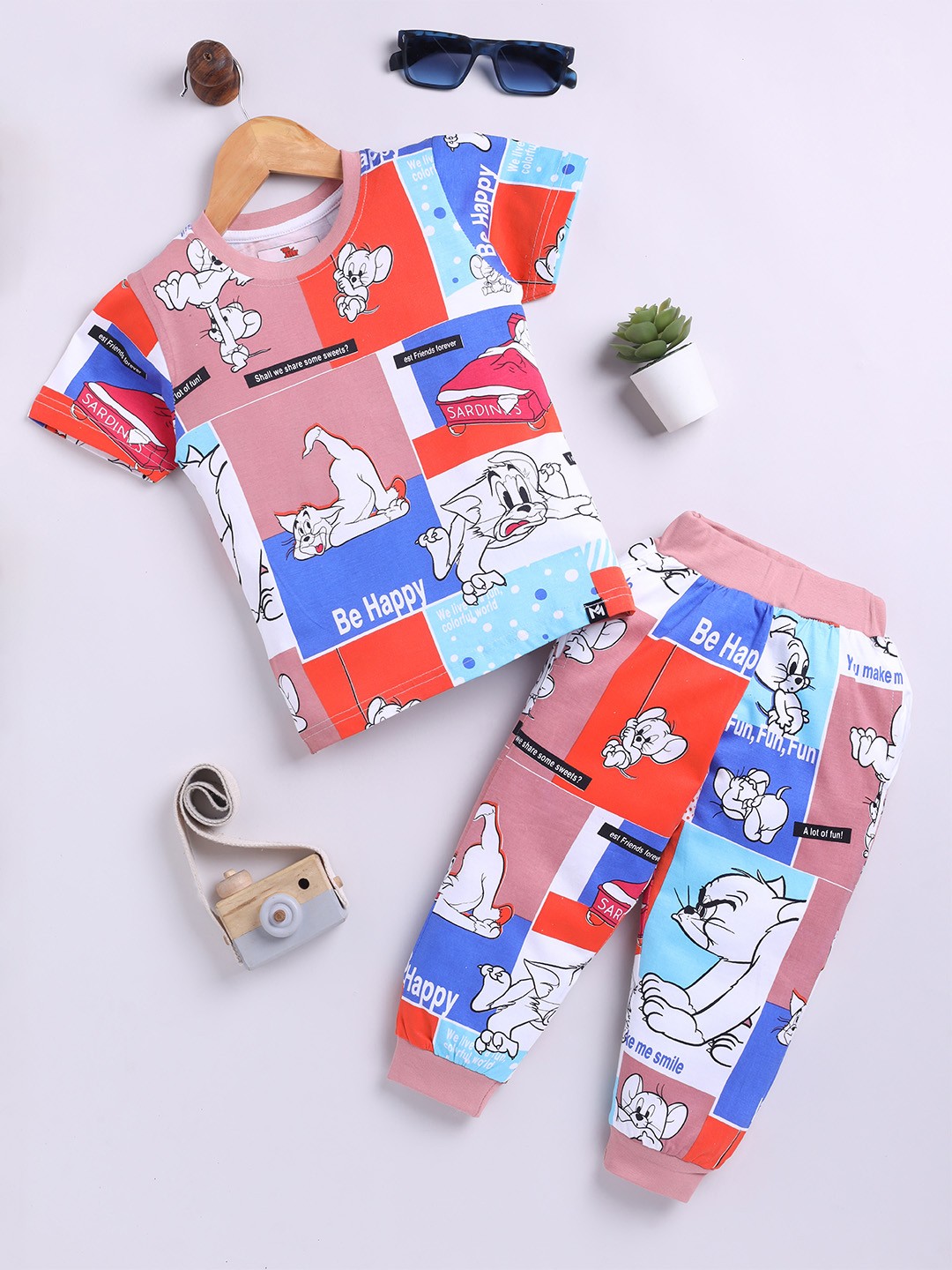 

YK X Minute Mirth Boys Printed Pure Cotton T-shirt And Joggers, White