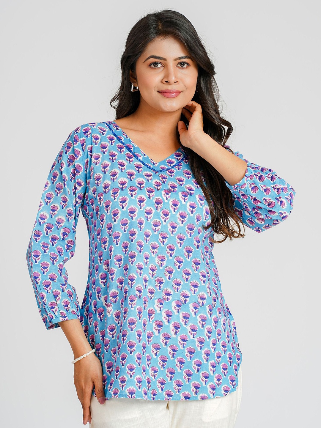 

Cotton Curio Women Cotton Block Printed Short Top, Blue