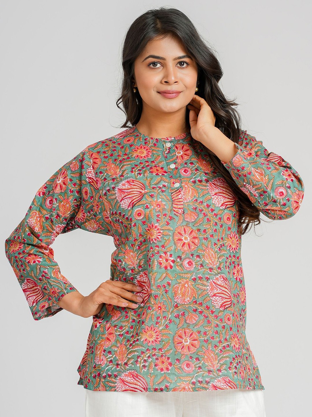 

Cotton Curio Women Cotton Block Printed Short Top, Green