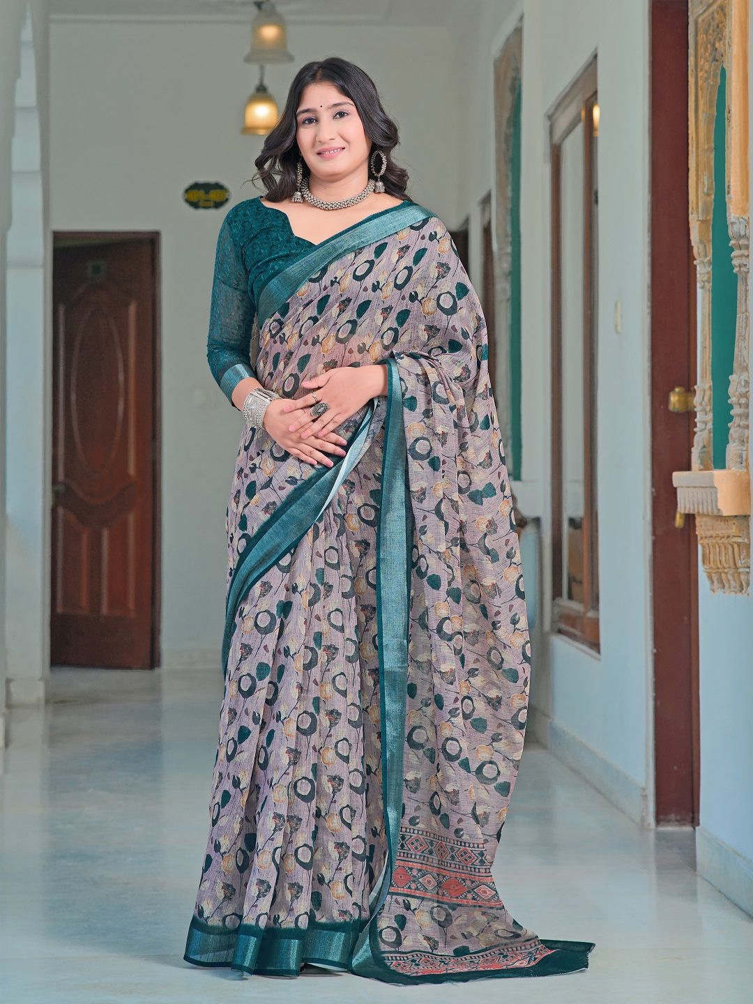 

Mitera Floral Printed Zari Pure Cotton Saree, Grey