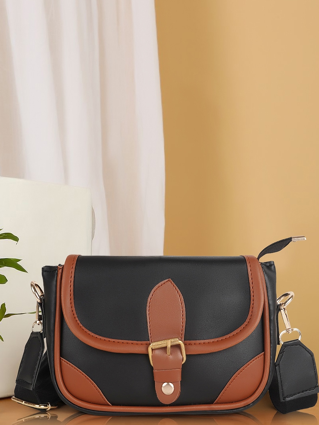 

STARWINGS Solid Structured Sling Bag, Olive