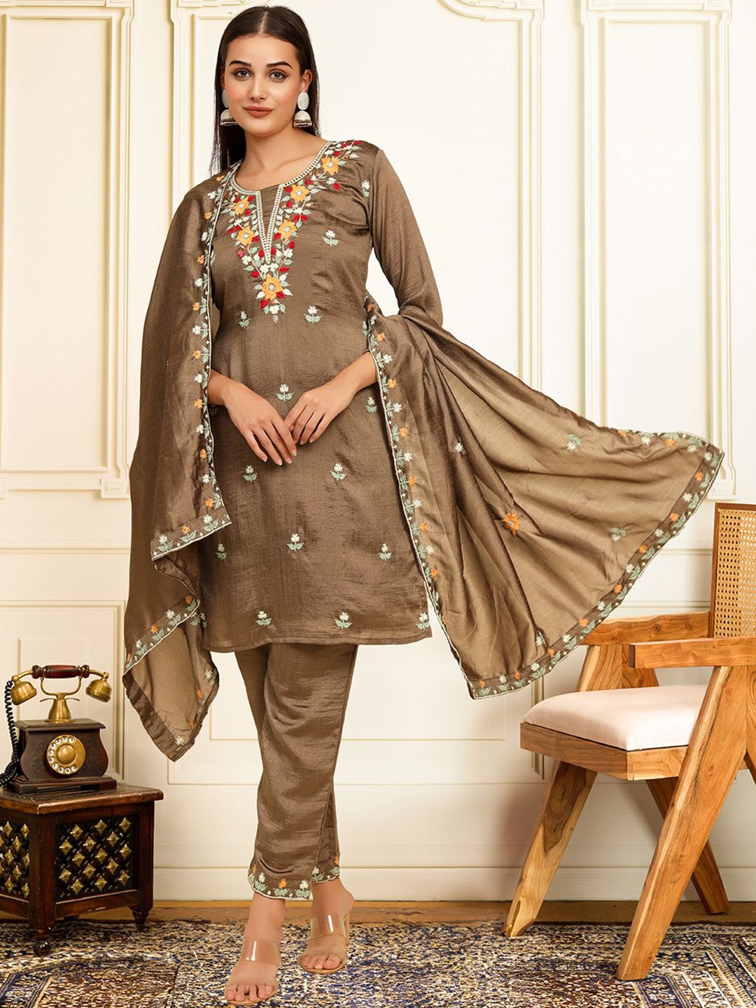 

House of Pataudi Floral Embroidered Thread Work Straight Kurta With Trousers & Dupatta, Olive