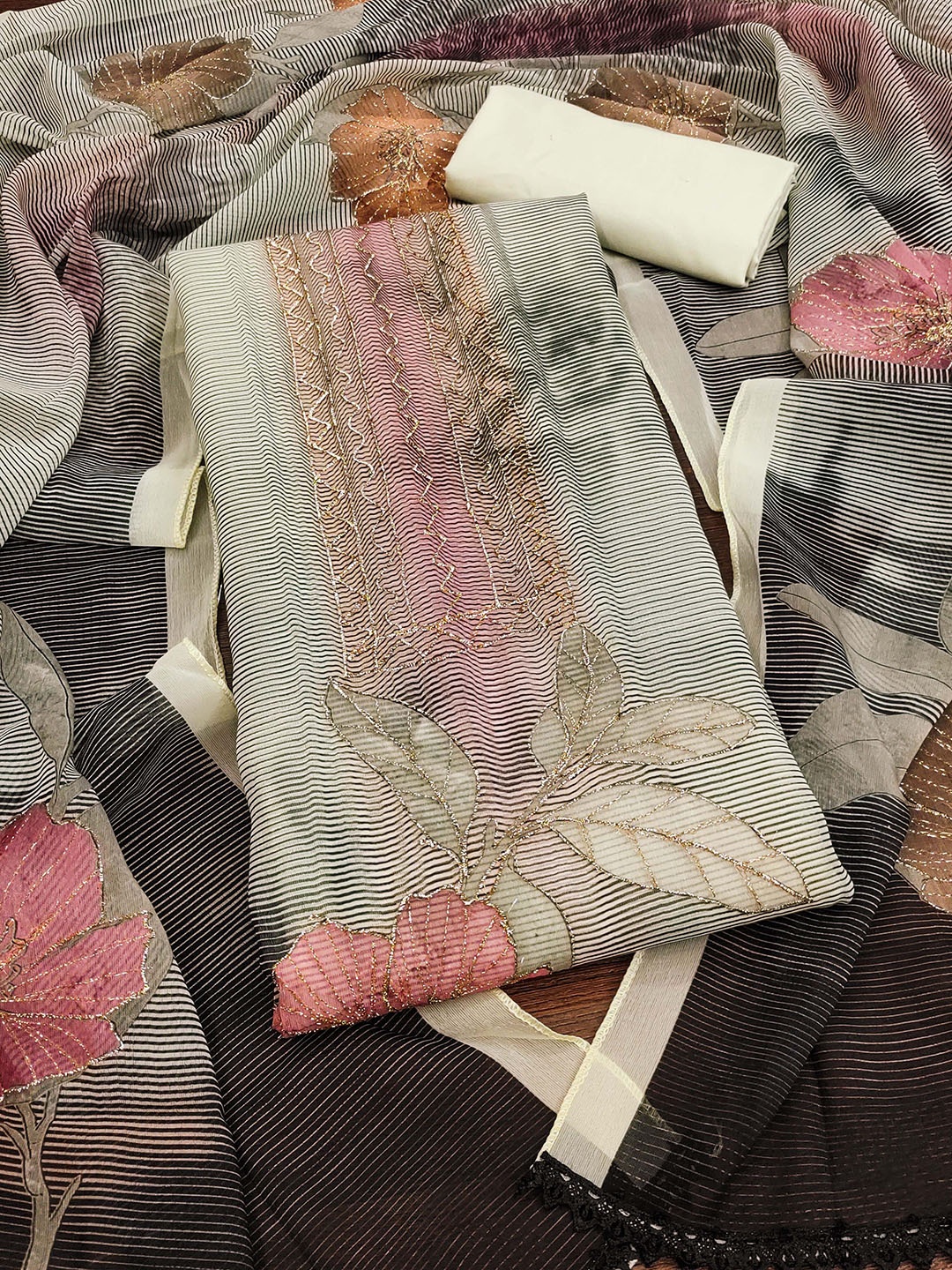 

SHADOW & SAINING Floral Printed Zari Organza Unstitched Dress Material, Cream