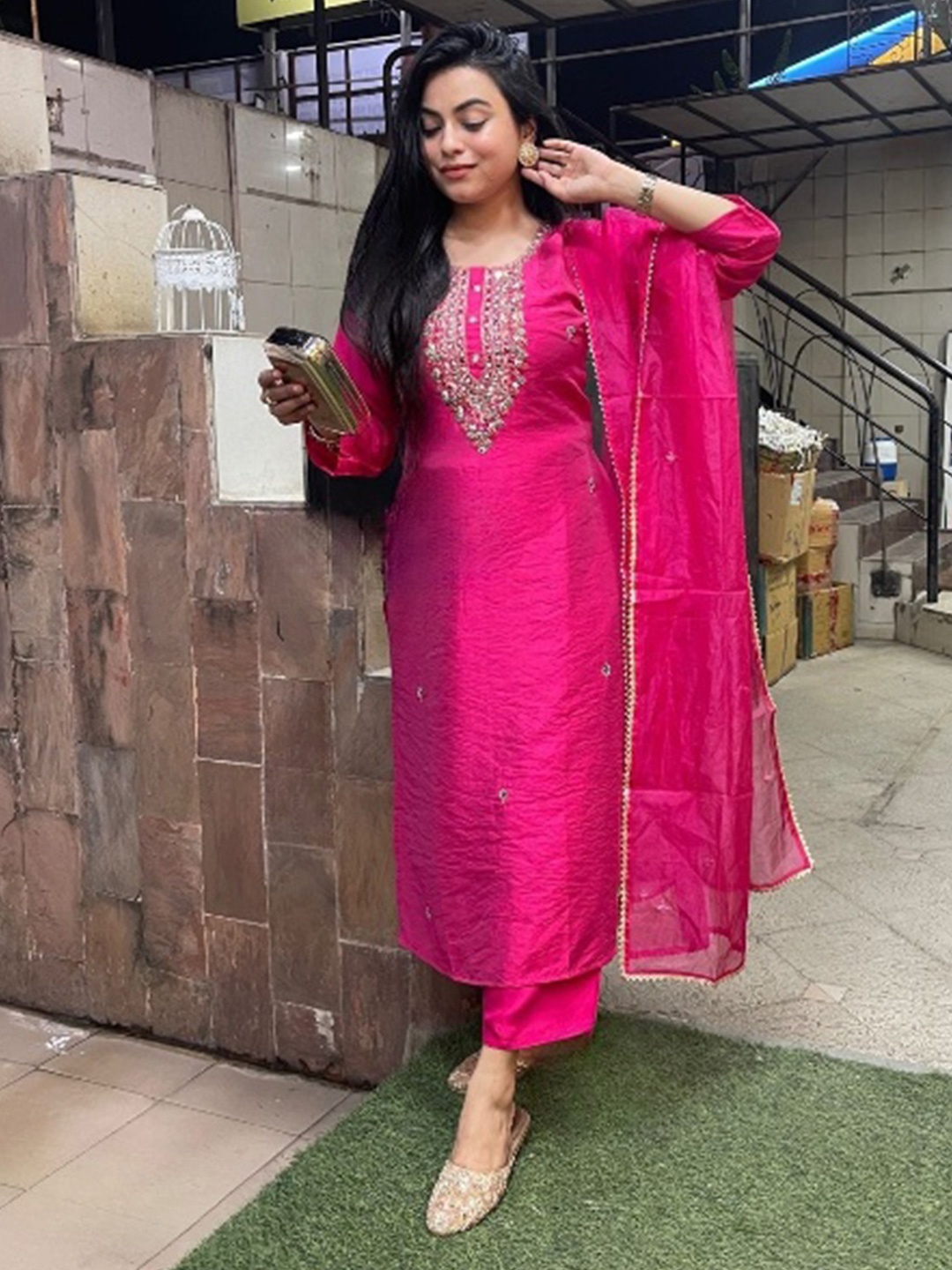 

Growdamy Floral Yoke Design Thread Work Chanderi Silk Kurta With Trousers & Dupatta, Pink