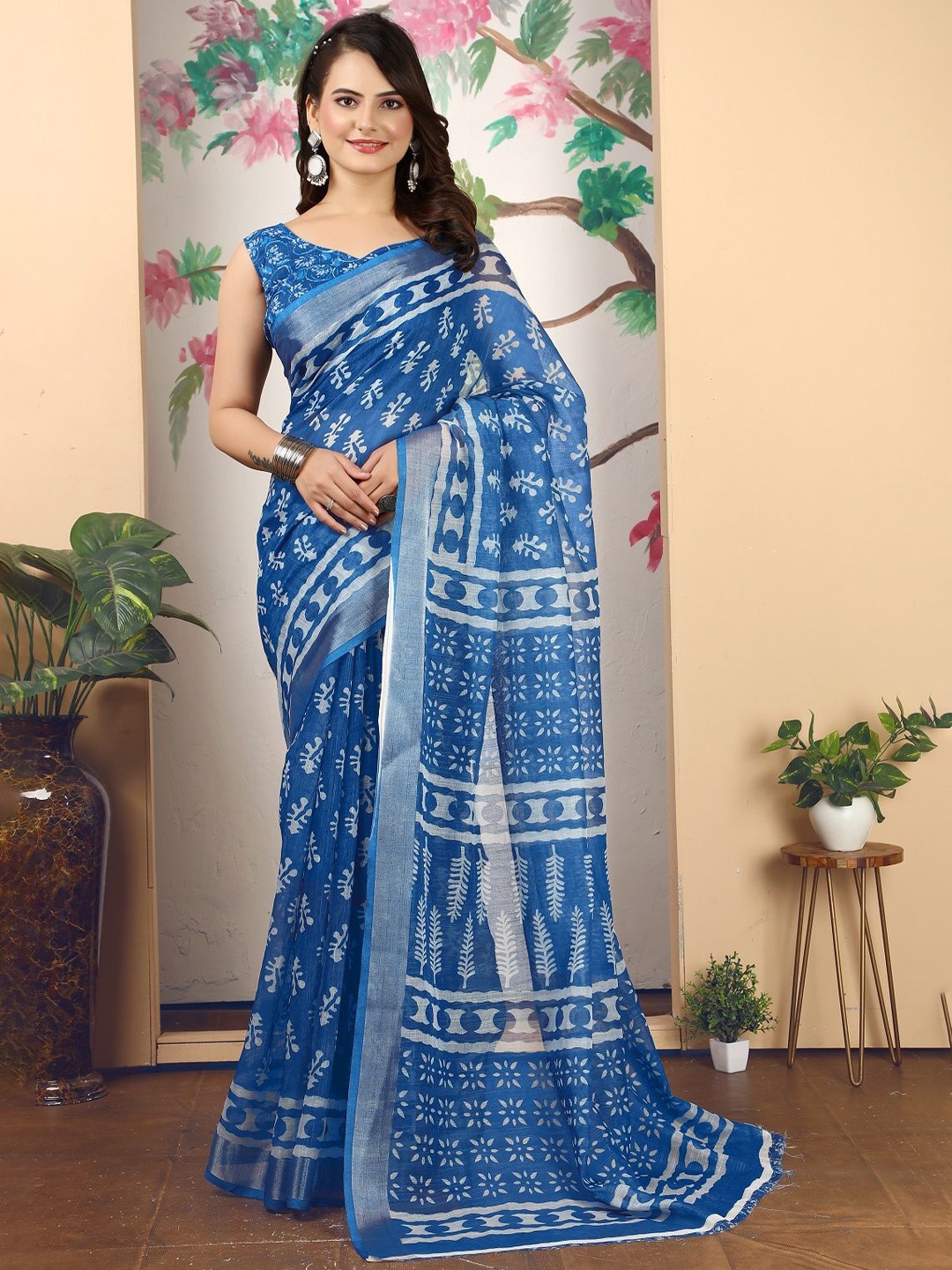 

Sarvada Floral Pure Cotton Saree, Blue