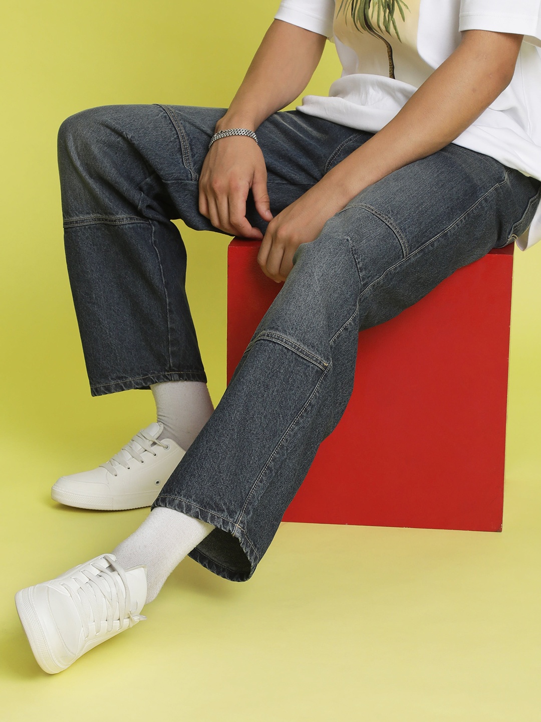 

Bene Kleed Men Mid-Rise Tinted Baggy Cotton Jeans, Blue