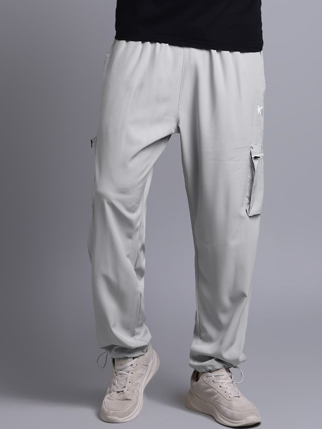 

HRX by Hrithik Roshan Men Mid-Rise Training Joggers, Grey