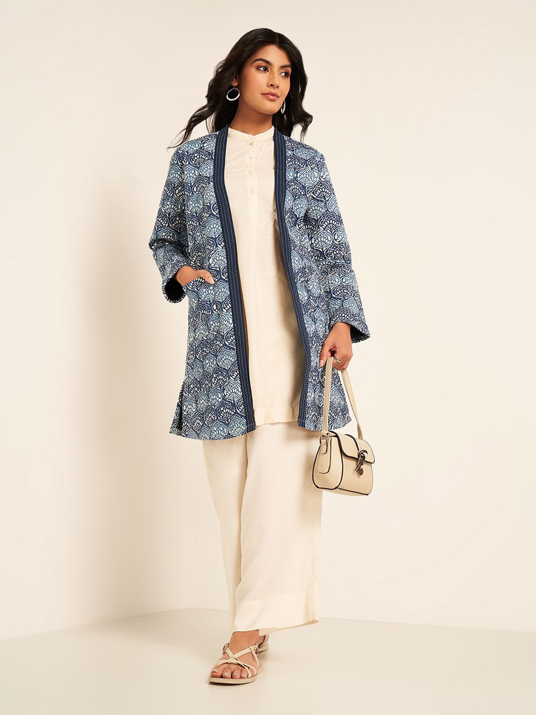

RANGMANCH BY PANTALOONS Ethnic Print Embroidered Kantha Work Pure Cotton Shrug, Navy blue
