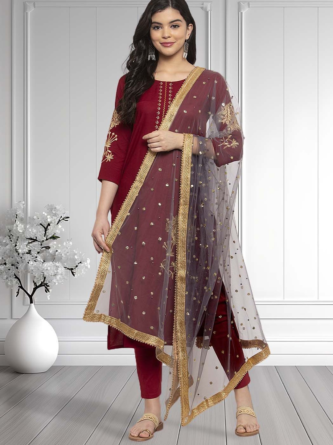 

Moda Rapido Floral Embroidered Dupatta with Sequinned, Grey