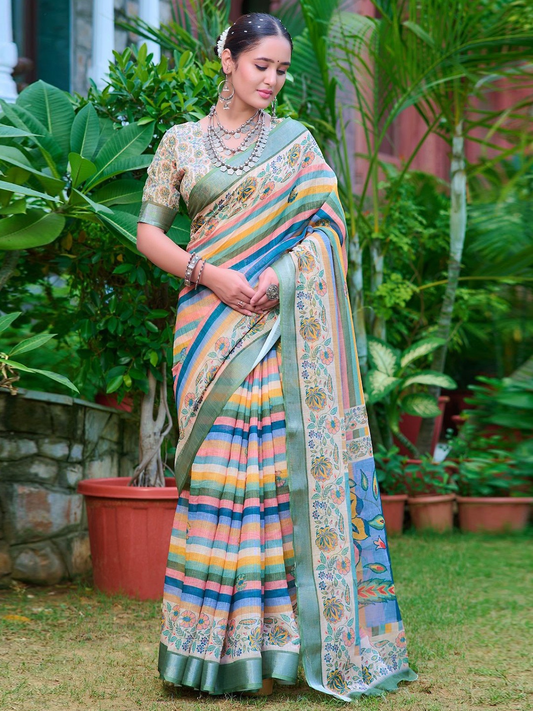 

Sarvada Striped Pure Cotton Saree With Unstitched Blouse Piece, Blue