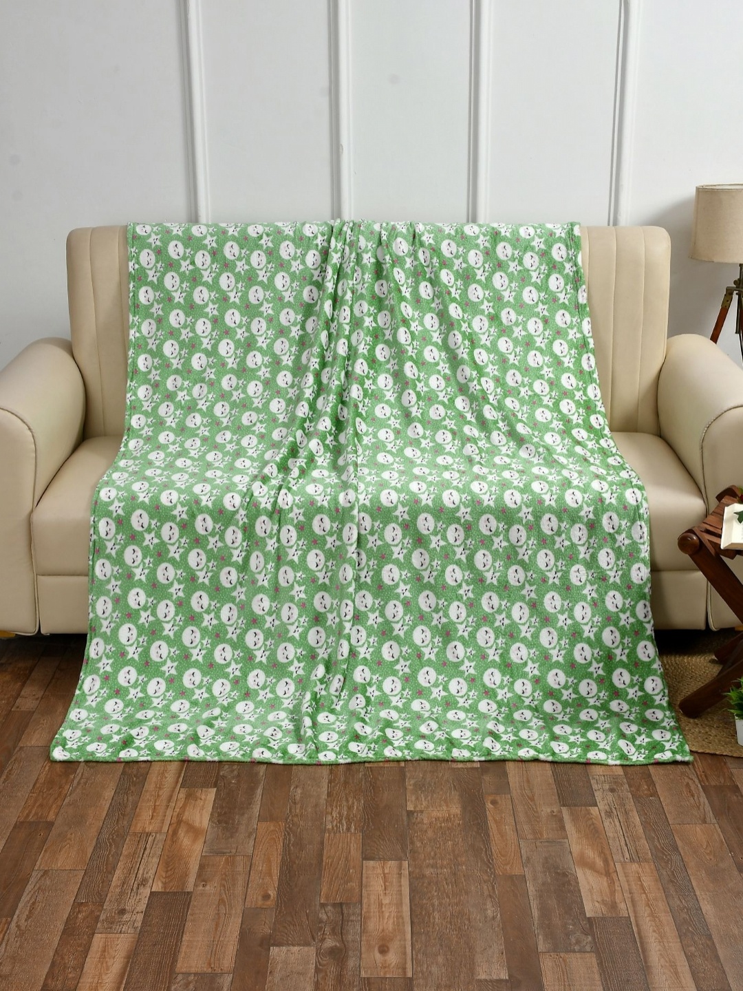 

MORADO Green & White Cartoon Characters Printed Woollen Double Bed Blanket