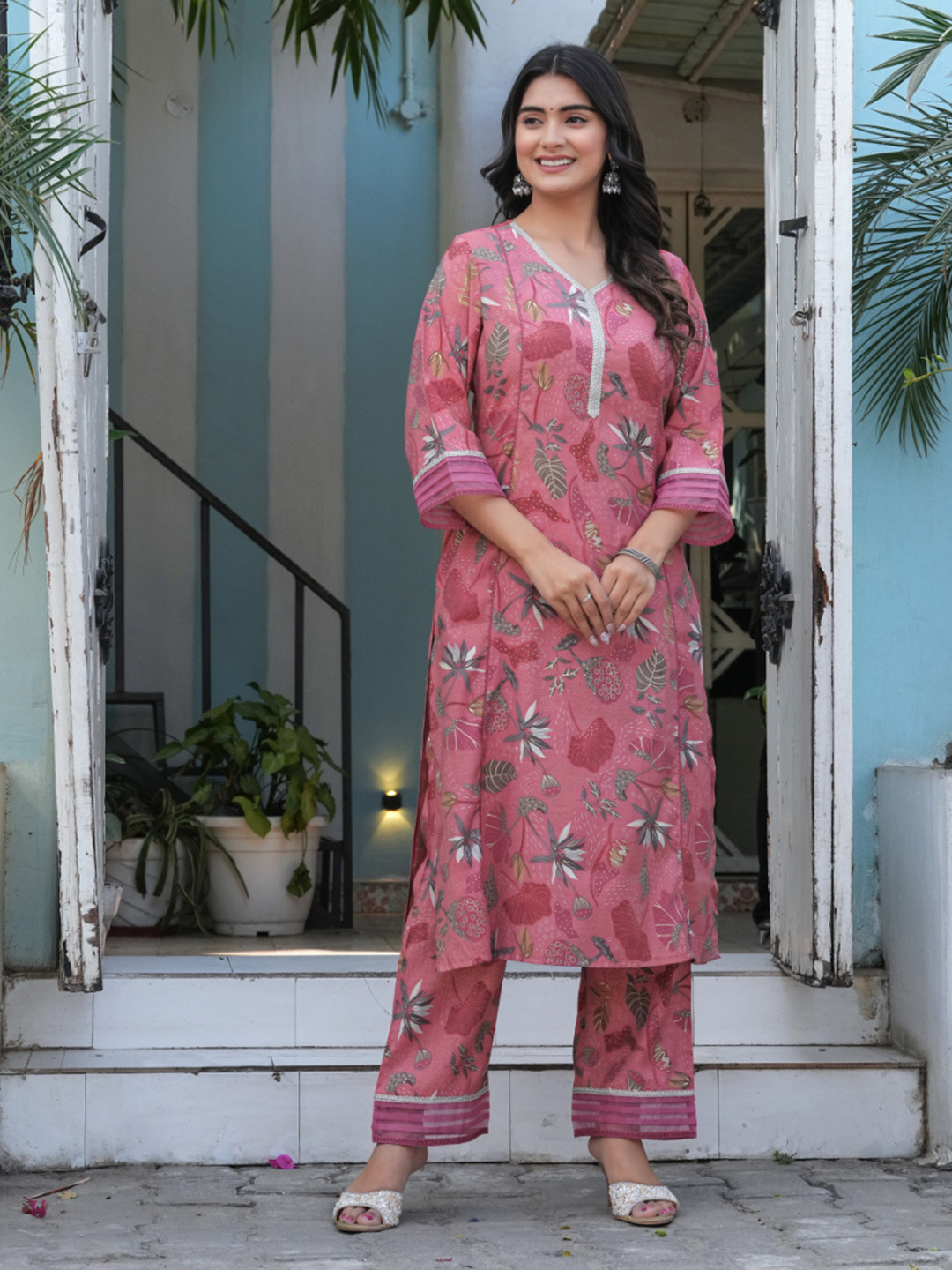 

KALINI Floral Printed V-Neck Gotta Patti Chanderi Silk Straight Kurta With Trousers, Pink