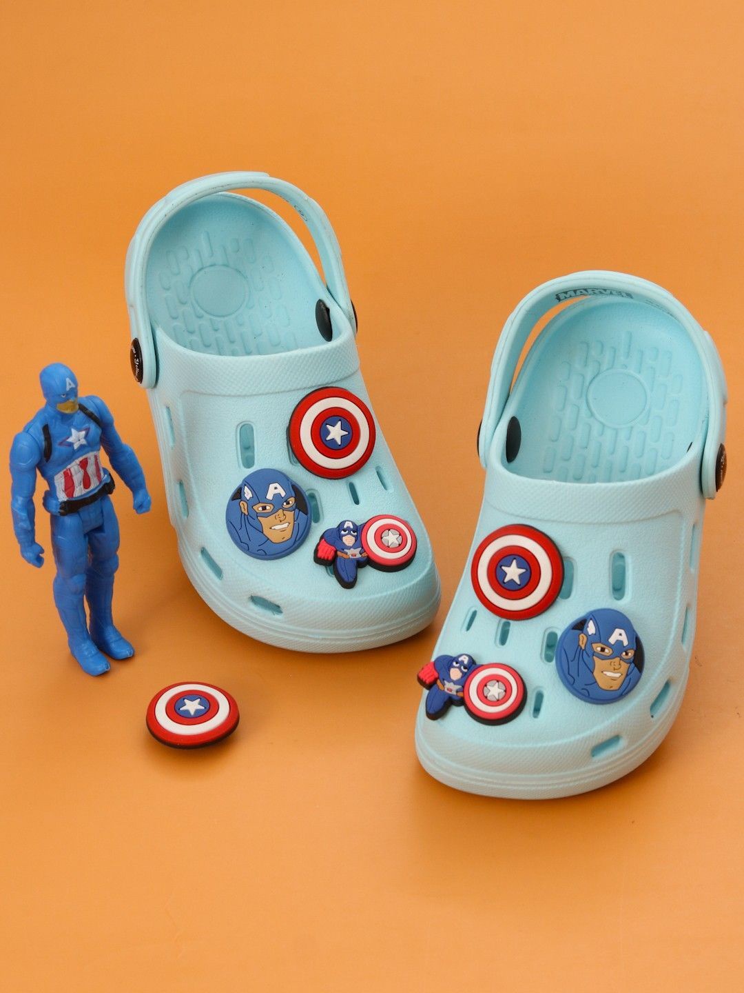 

Yellow Bee Boys Marvel Clogs, Blue