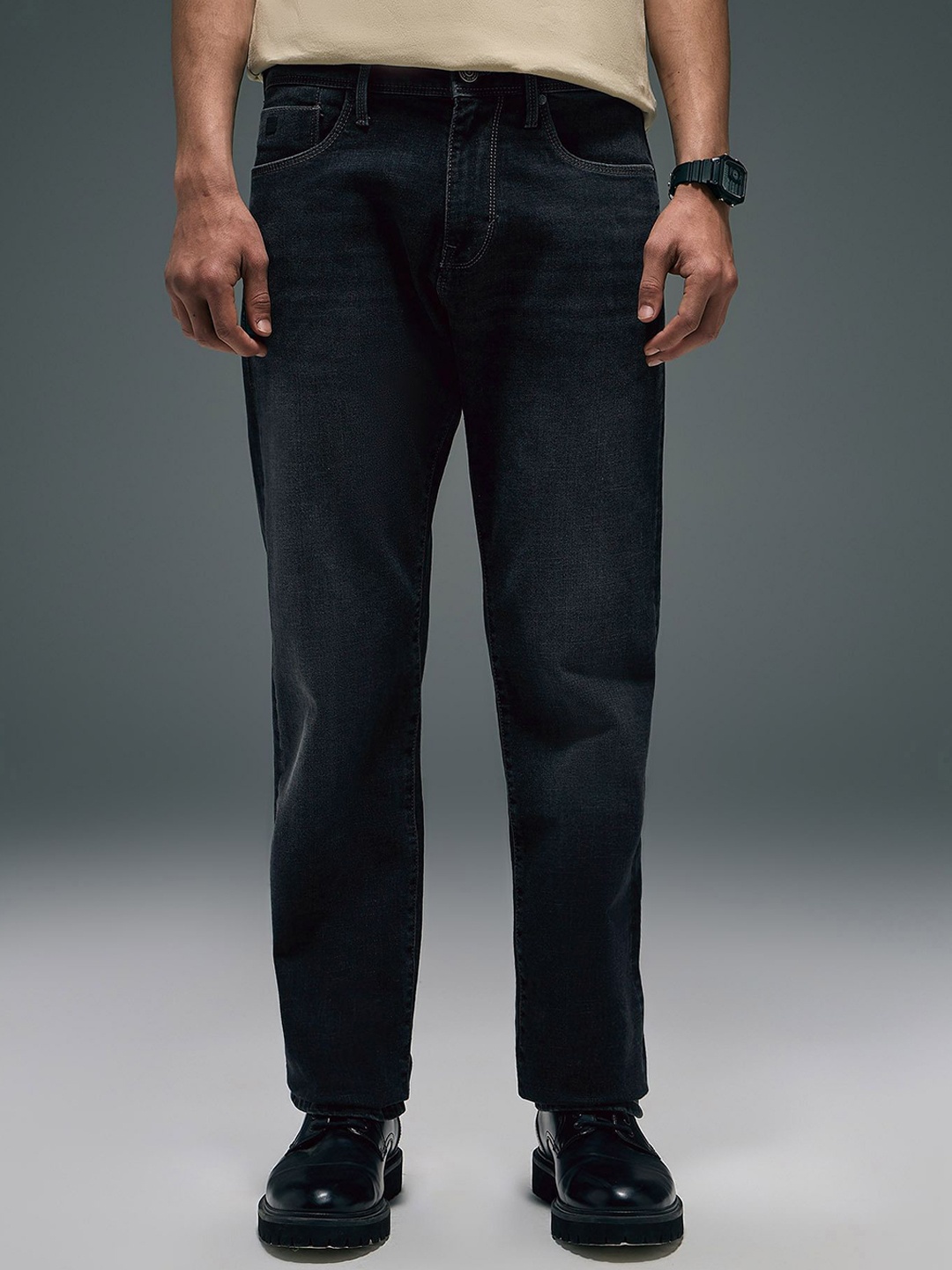 

Flying Machine Men Relaxed Fit Light Fade Stretchable Jeans, Black