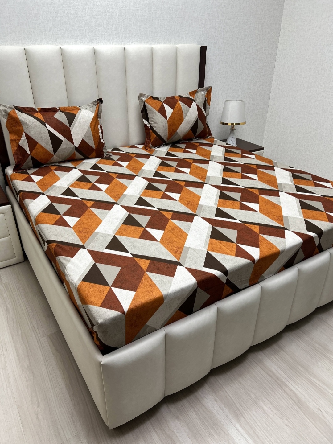 

Pure Decor Brown & White Floral Printed 180 TC Cotton King Bedsheet 2.74 m x 2.74 m