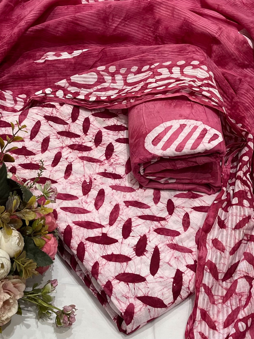 

SALWAR STUDIO Geometric Printed Pure Cotton Unstitched Dress Material, Pink