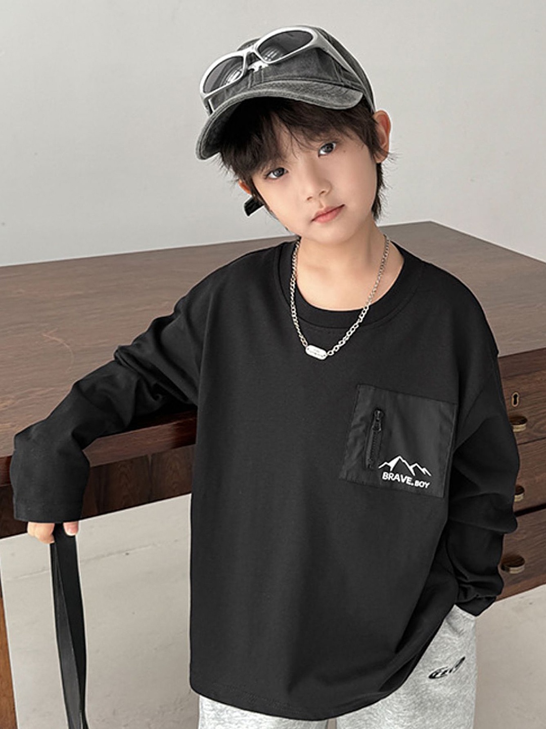 

LULU & SKY Boys Solid Round Neck Cotton Relaxed Fit T-shirt, Black