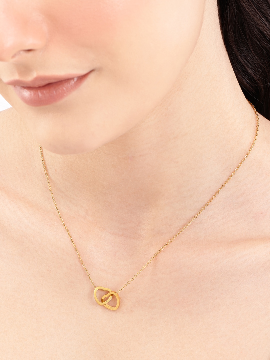 

DressBerry Heart Shaped Pendant Chain, Gold