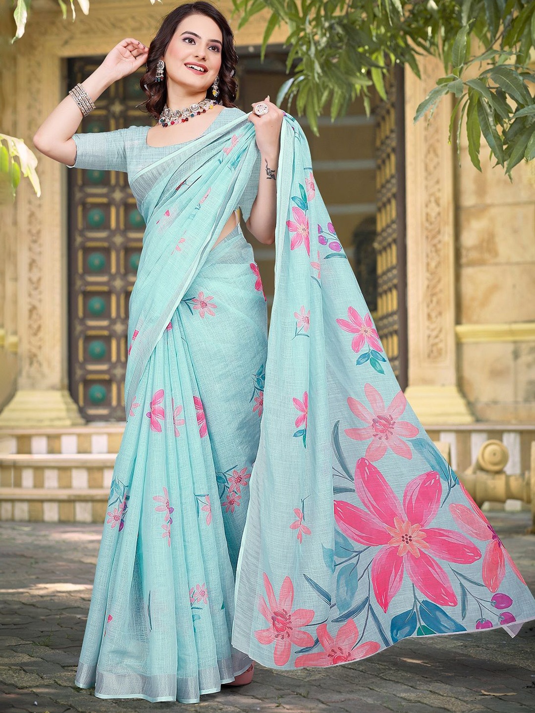 

Mitera Floral Printed Zari Pure Cotton Saree, Blue