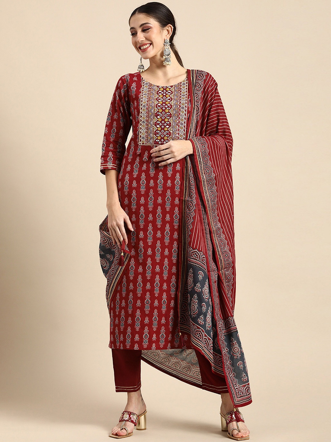 

DIVASTRI Women Ethnic Motifs Embroidered Regular Sequinned Kurta with Trousers & With Dupatta, Red