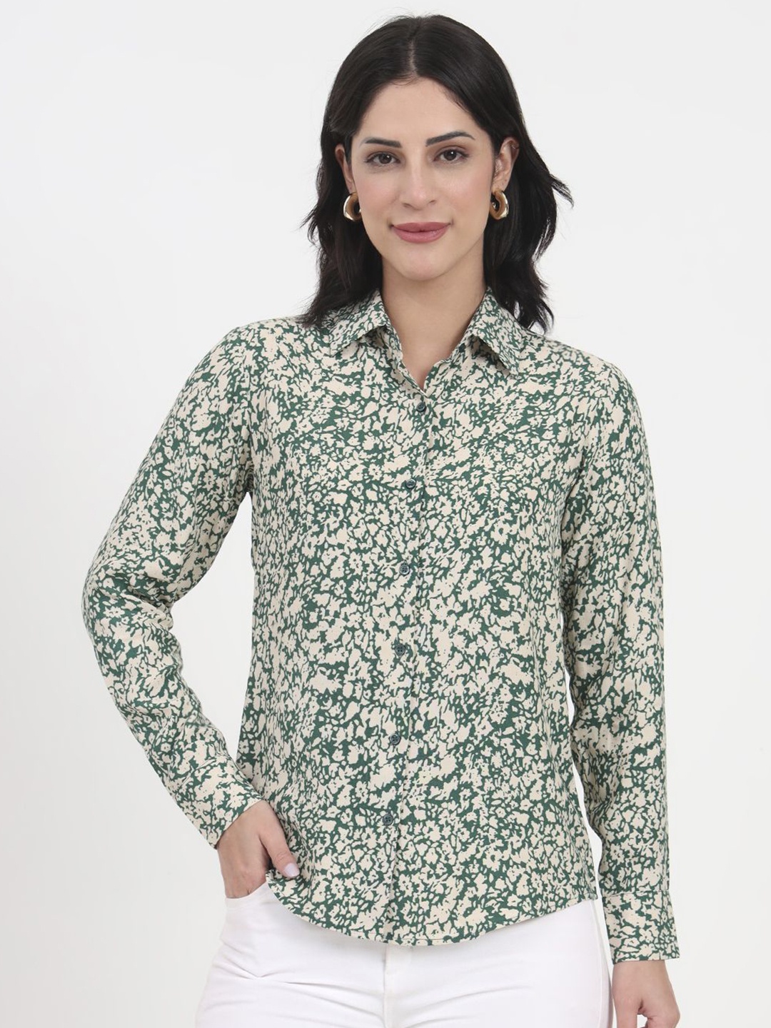 

VINISHAA KLOTHING Floral Printed Spread Collar Long Sleeves Shirt, Green