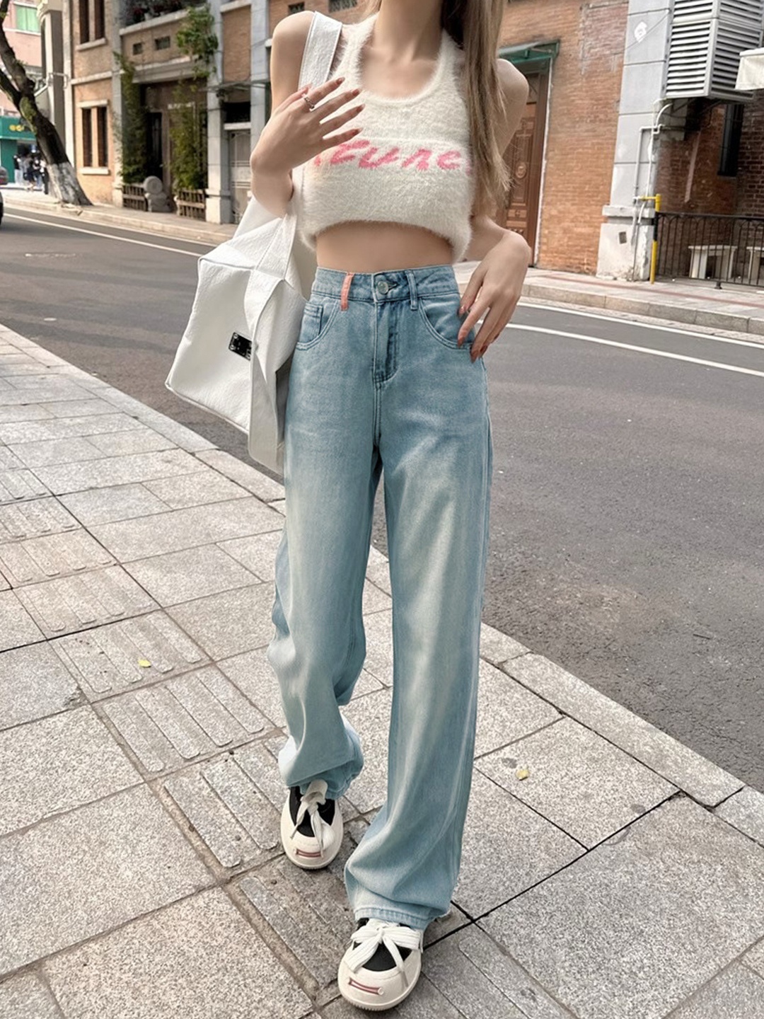 

StyleCast Women Straight Fit High-Rise Clean Look Light Fade Non Stretchable Jeans, Blue