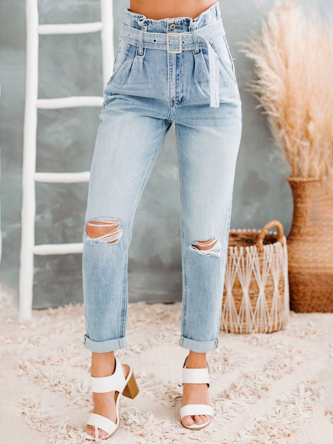 

StyleCast Women Slim Fit High-Rise Heavy Fade Cotton Slash Knee Jeans, Blue