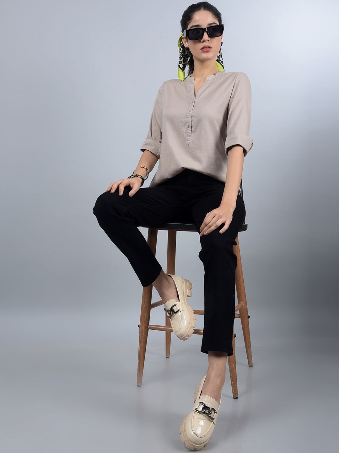 

Crimsoune Club Roll-Up Sleeves Linen Top, Beige