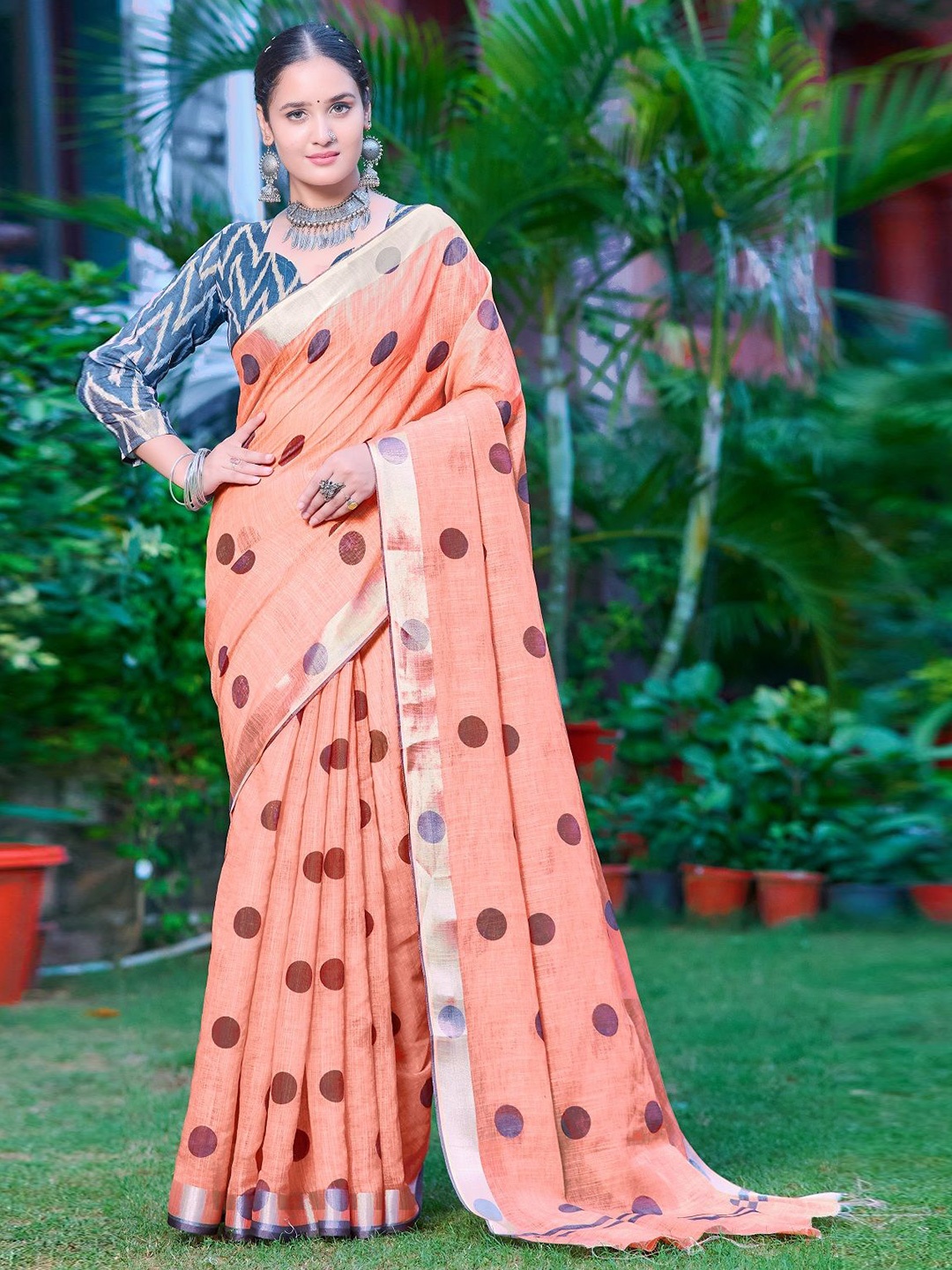 

Sarvada Polka Dot Printed Pure Cotton Saree, Orange