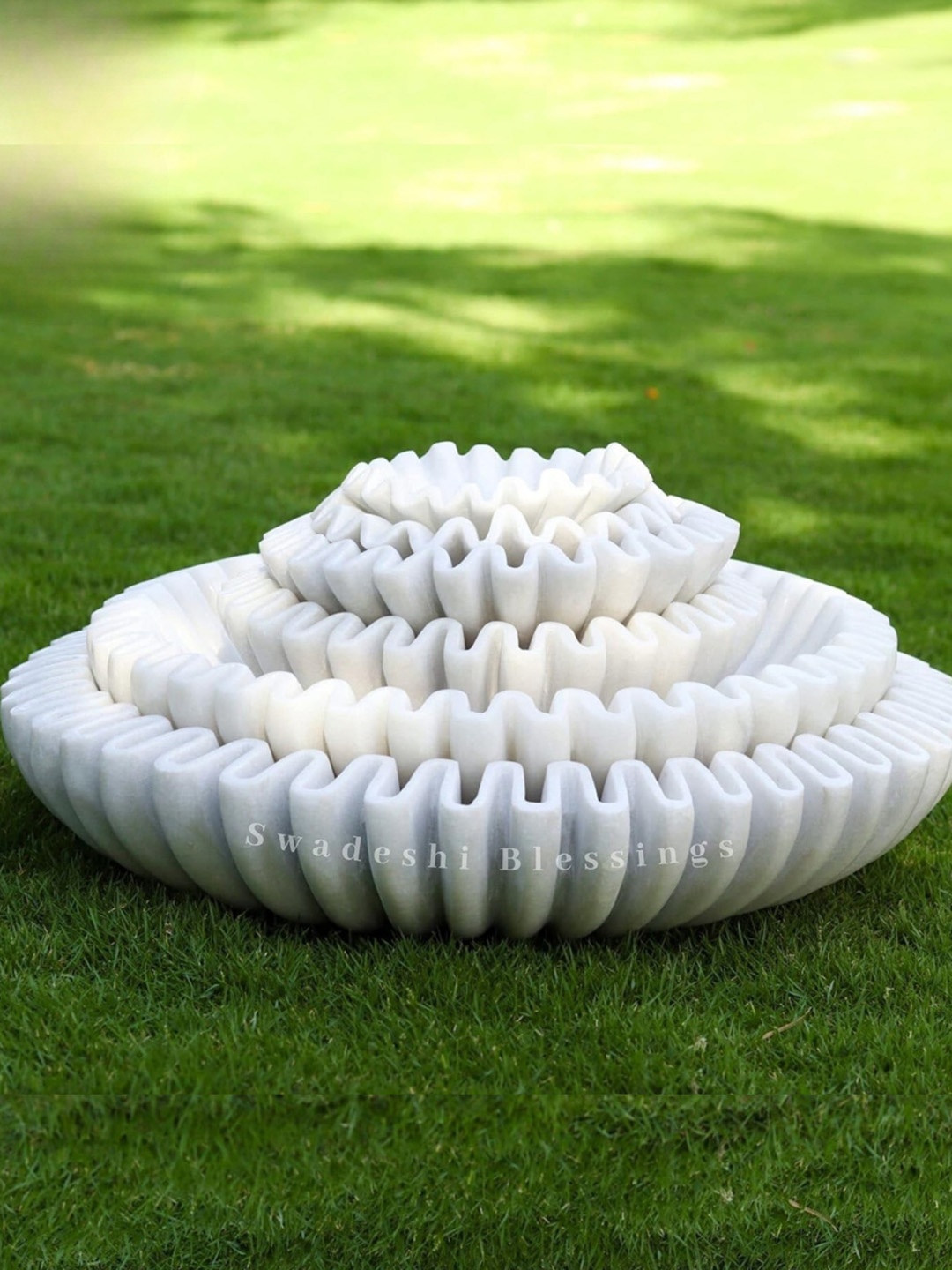 

Swadeshi Blessings White Ruffle Marble Decorative Bowl- 20.32 cm (Daimeter)
