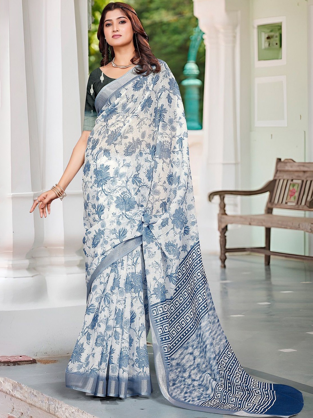 

Mitera Floral Zari Pure Cotton Saree, White