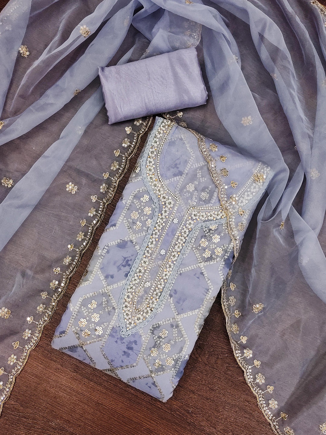 

SHADOW & SAINING Floral Embellished Beads and Stones Organza Semi-Stitched Dress Material, Lavender