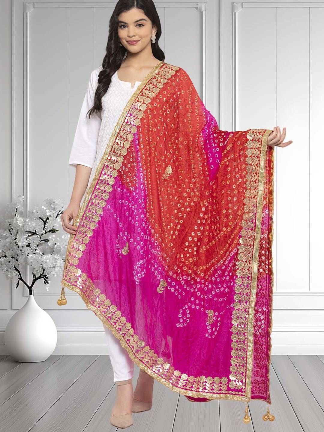 

Moda Rapido Dyed Bandhani Dupatta with Gotta Patti, Pink