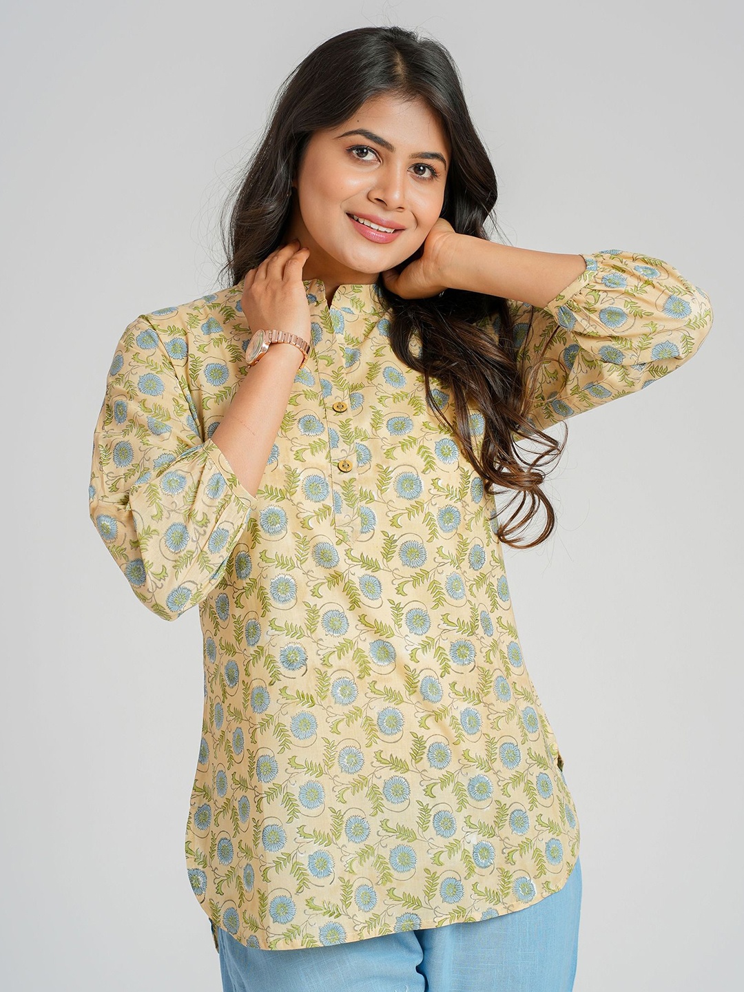 

Cotton Curio Women Cotton Block Printed Short Top, Yellow