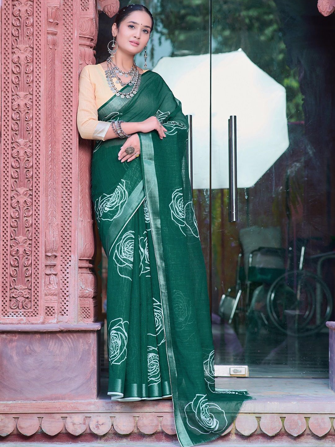 

Mitera Floral Printed Woven Zari Cotton Saree With Unstitched Blouse Piece, Green