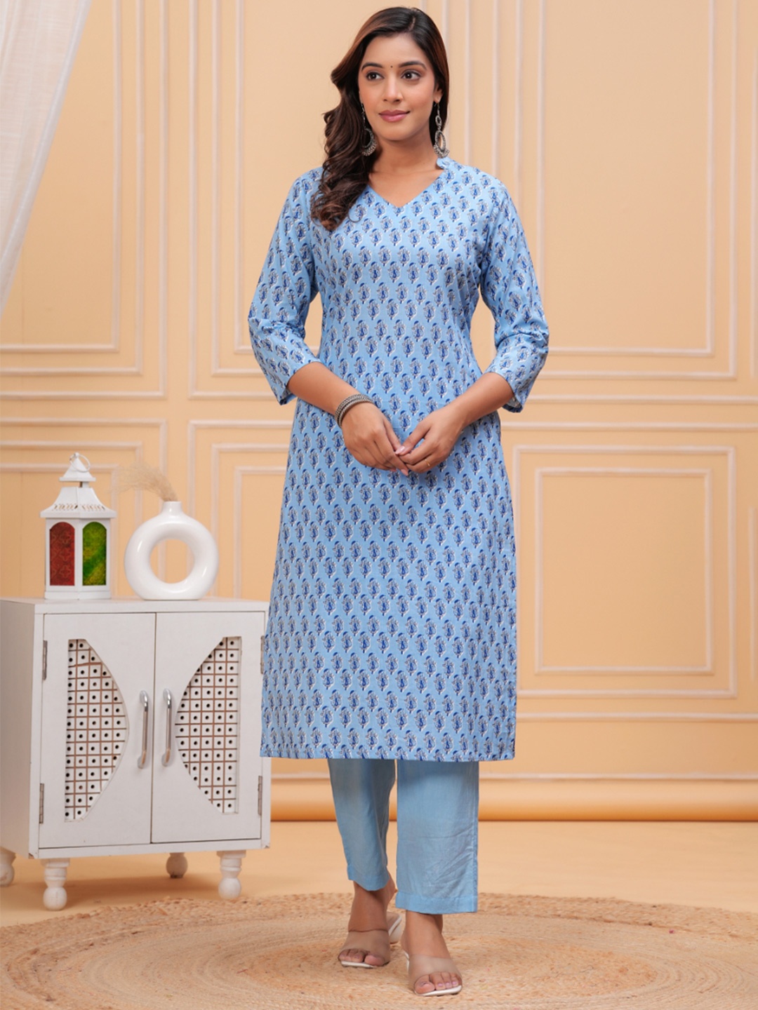 

KALINI Floral Printed Mandarin Collar Pure Cotton Straight Kurta With Trousers, Blue