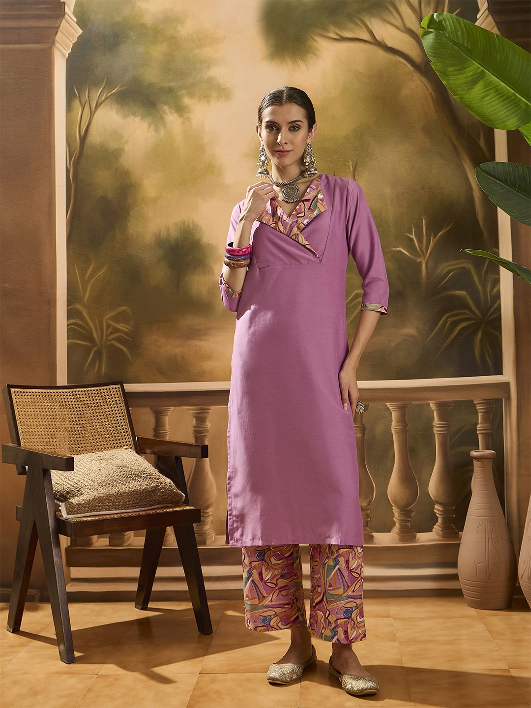 

Sangria Shirt Collar Straight Kurta & Trousers, Lavender