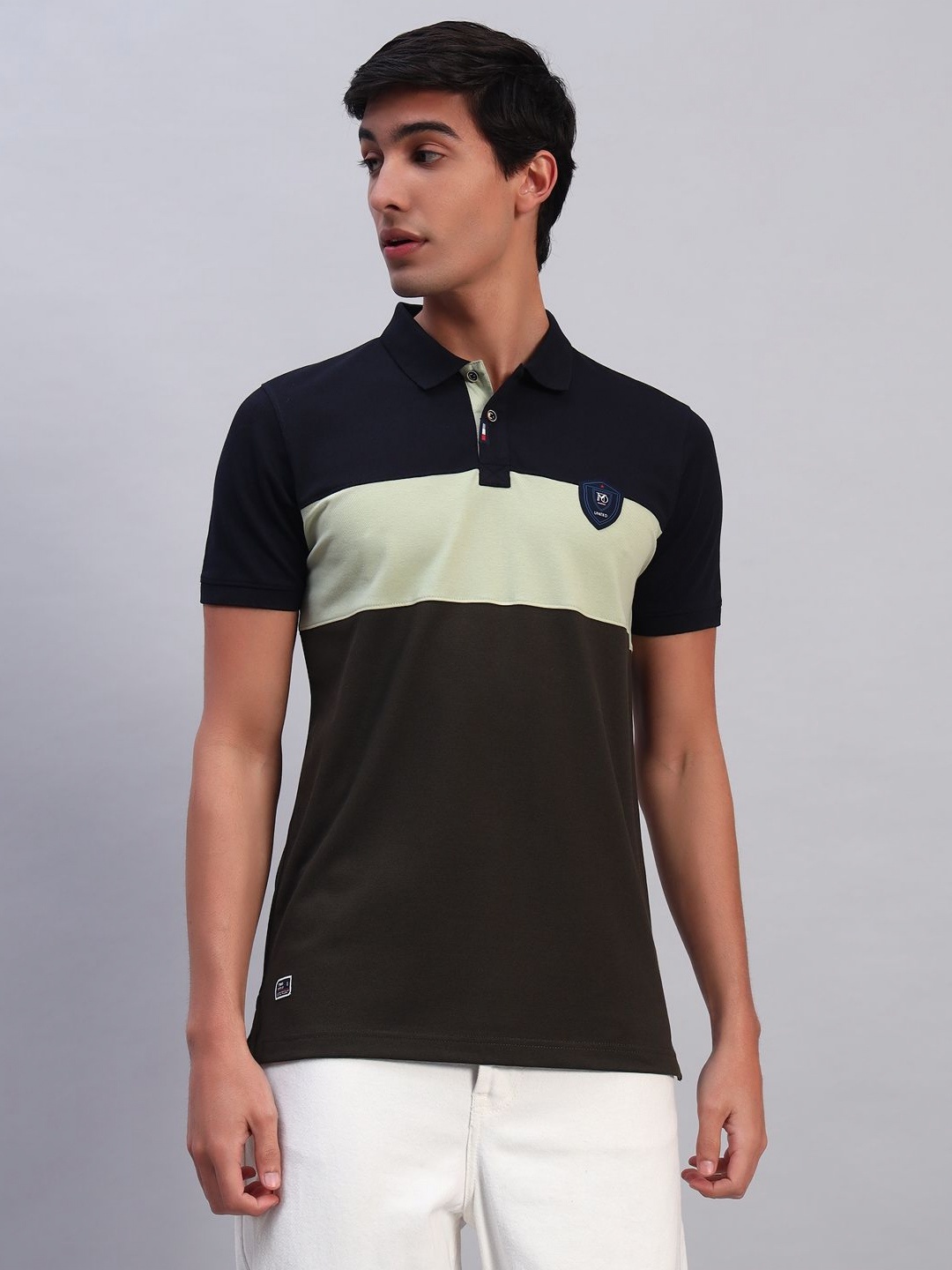 

TMO Men Colourblocked Polo Collar Cotton T-shirt, Olive