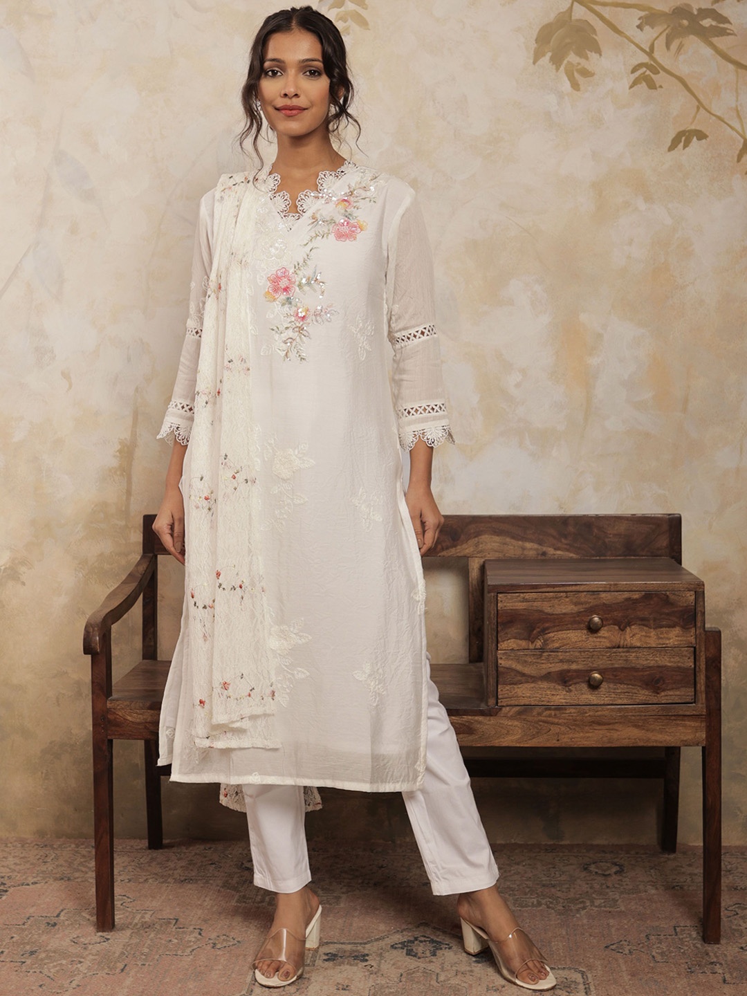 

SRIHA Floral Embroidered Sequinned Kurta With Trousers & Dupatta, White