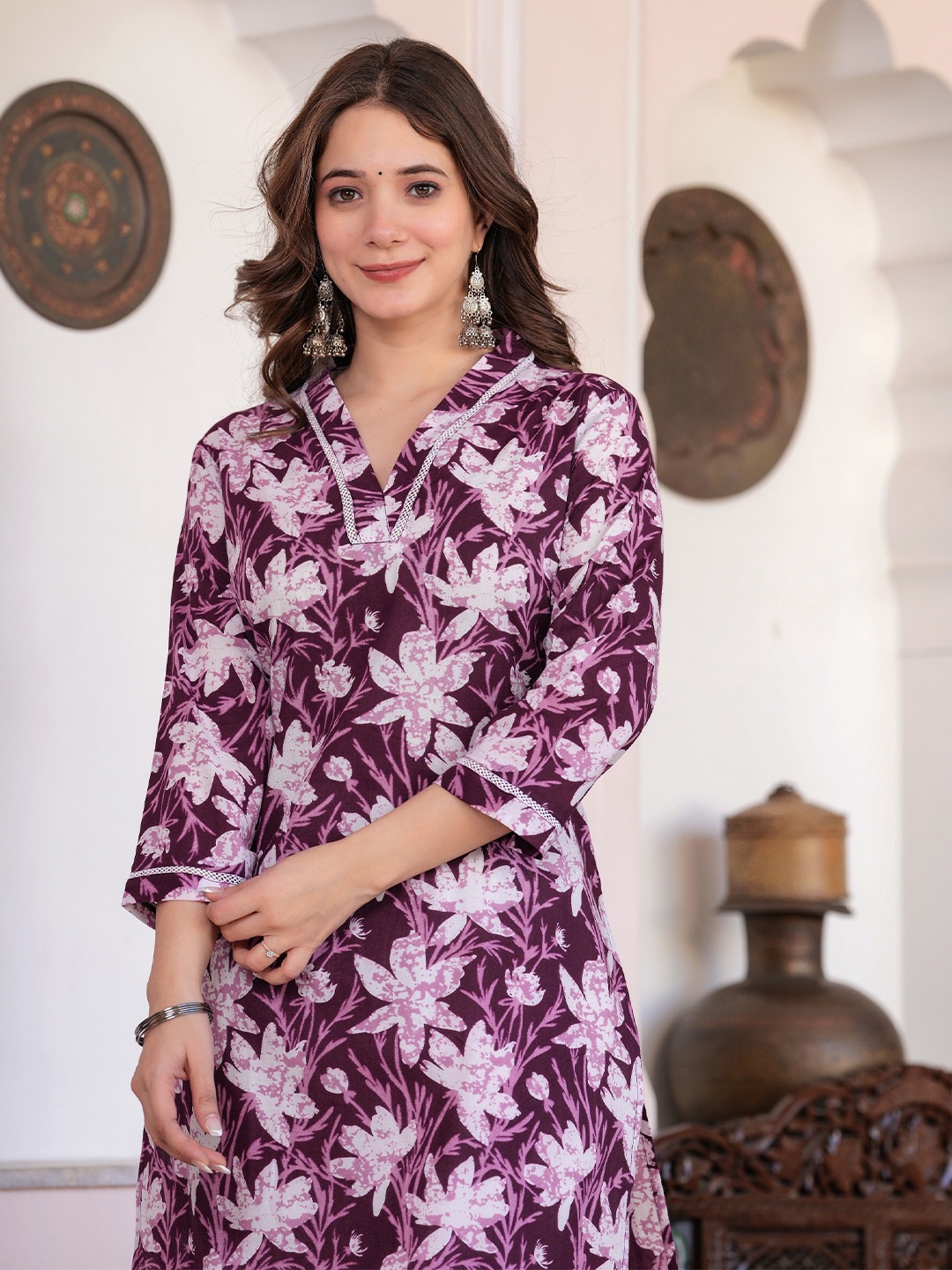 

PHYSIL V-Neck Floral Printed Straight Cotton Kurta, Maroon