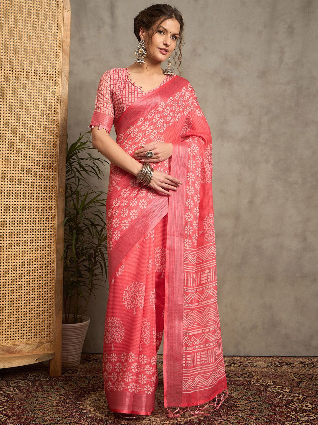 

Anouk Ethnic Motifs Printed Zari Bagh Saree, Pink